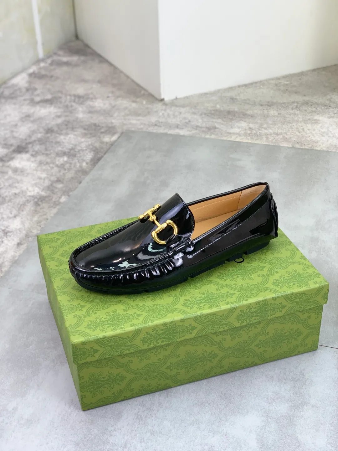Men's men's shoes 💰P340💰[New style]🆘[GUCCI] New classic beanie shoes; Hong Kong original top quality, exquisite craftsmanship, top quality💪🏼High-end boutique men's beanie shoes, British fashion style 🎈The upper is made of Italian imported calfskin🔥, comfortable and breathable, fully imported soft pigskin lining, lazy slip-on Loaf style This fabric is made of 🇮🇹🎈, which is suitable for drivers to drive, and the original non-slip and wear-resistant rubber outsole 🎈Number of codes: 38-45 Multi-color 🉑️ to choose from
